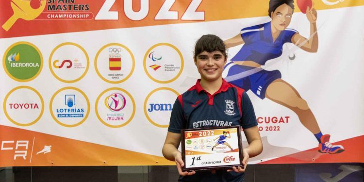 Ángela Rodríguez levanta el primer título nacional del año en el Spain Masters 2022