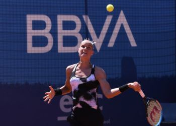 Rus, Zheng, Jani y Parrizas acceden a cuartos de final del WTA125 de Valencia