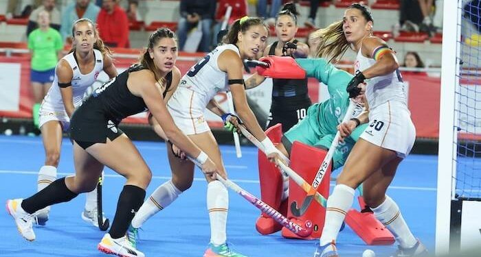 Argentina doblegó con un arranque demoledor a una España gris en la segunda fase del Mundial