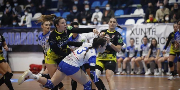 Elche, Porriño, Guardés, Gijón, Bera Bera y Rocasa se imponen en la jornada 14 de DHF