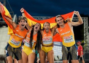 El relevo 4×100 mixto dio la última alegría a España con un bronce en el Europeo