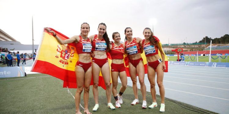 El relevo femenino de 4x400m brilla en el Iberoamericano
