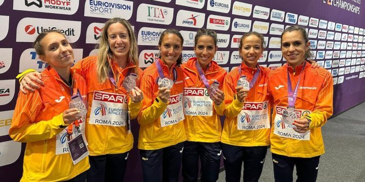 España se adjudicó el bronce europeo en medio maratón por equipos por un segundo sobre Francia