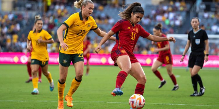 Australia minimizó en el primer acto a una España que reaccionó tarde