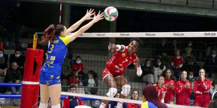 La Laguna y Menorca abren con victoria las semifinales de la Superliga