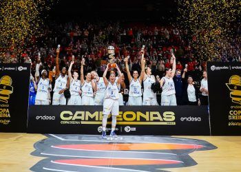 Avenida levanta su décima Copa de la Reina