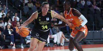 Valencia Basket forjó en la segunda parte su victoria ante Hozono Global Jairis