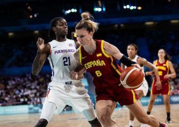 España sujetó la victoria ante Puerto Rico en un final de infarto
