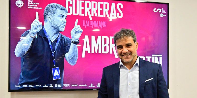 Ambros Martín, nuevo seleccionador de las Guerreras
