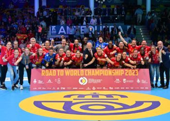 Ambros Martín ofrece la lista de las Guerreras para el TIE de Santander previo al Mundial