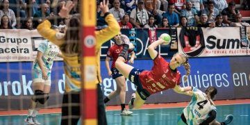 Porriño y Guardés empataron en la ida de cuartos de final del play-off de la Liga Guerreras