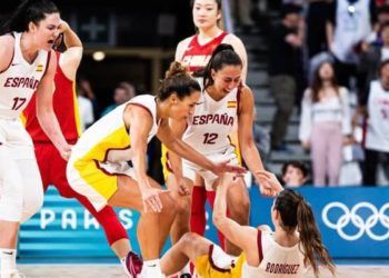 La selección de baloncesto derrotó a China en un final de infarto del estreno en los Juegos de París