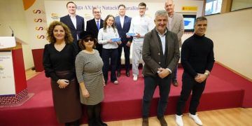 Beatriz Lérida alzó su trofeo de vencedora de la Liga AXA de Natación Paralímpica 2025