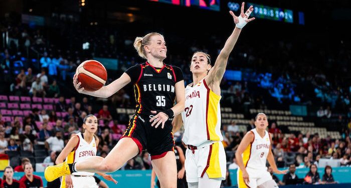 Una poderosa Bélgica cortó el camino de España en cuartos de final en París