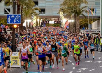 La Benidorm Half 2023 ya supera los 1.200 inscritos a falta de ocho meses de la prueba