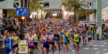 La Benidorm Half 2023 ya supera los 1.200 inscritos a falta de ocho meses de la prueba
