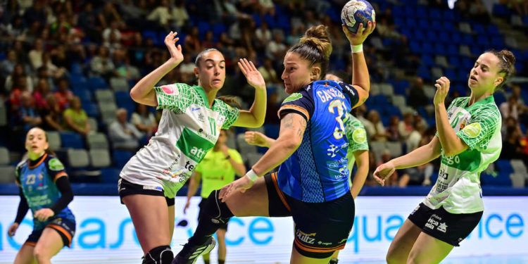 Bera Bera resuelve ante Elche para pasar a semis de la Copa de la Reina