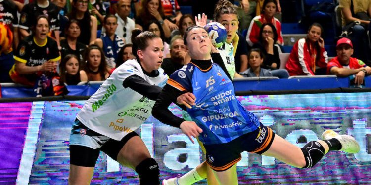 Alice Fernandes frena a Guardés y Bera Bera se clasifica para la final de la Copa de la Reina