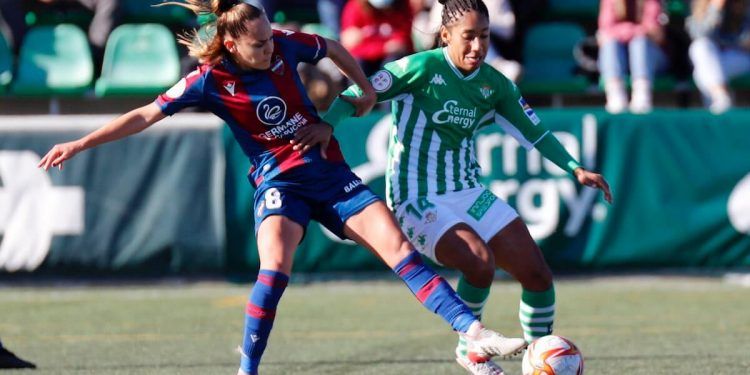Alba Redondo aviva al Levante deja KO al Betis