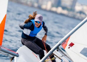 Blanca Ferrando y Mateo Carbonell marcan la diferencia en el estreno de la Olympic Week en Alicante