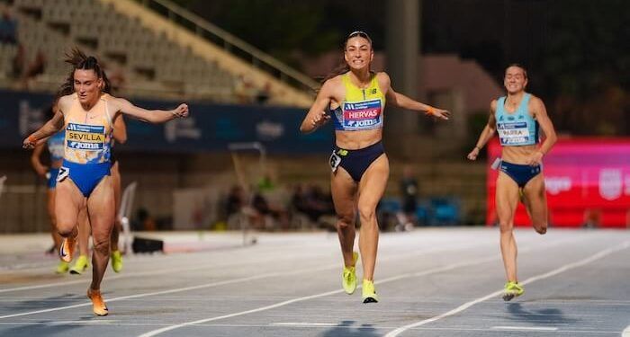 Blanca Hervás se proclamó campeona de España en una ajustada final del 400 con Paula Sevilla