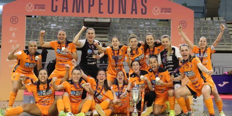 Pescados Rubén Burela FS remonta y revalida la Supercopa de España