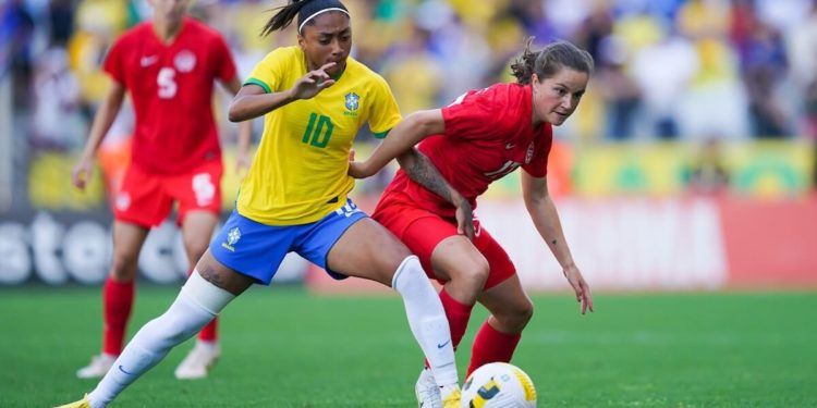La selección femenina de fútbol de Canadá se declara en huelga por los recortes presupuestarios