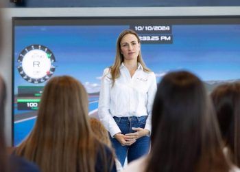 Carmen Jordá acercó el automovilismo a las niñas que sueñan con competir en la F1