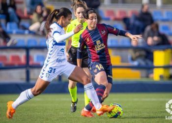 El Levante resuelve con goles de Redondo y Andonova ante el Tenerife
