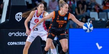 Valencia Basket construyó la victoria ante Zaragoza y pasó a la final de la Copa de la Reina