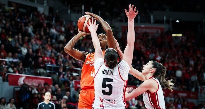 Hempe lideró al Casademont Zaragoza frente a Valencia Basket hacia los ‘play-in’ de la Euroliga