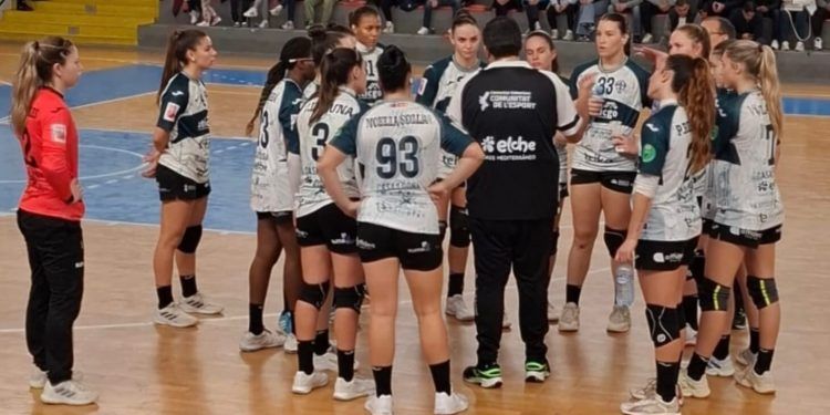 El Atticgo Elche tomó ventaja en la eliminatoria ante el Gjorche Petrov en la EHF Copa Europea