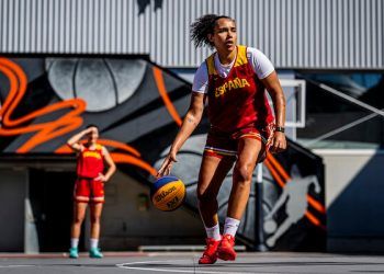 Cecilia Muhate: «Contra España los rivales hacen un extra esfuerzo y me mola»