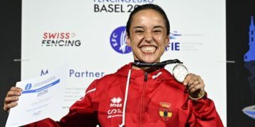 Celia Pérez, campeona de Europa en sable y Araceli Navarro, bronce