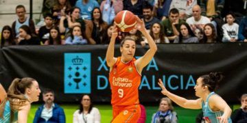 Valencia Basket logró un triunfo clave en la pista de Celta a las puertas de la Copa de la Reina