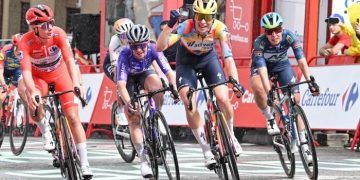 Mischa Bredewold se adjudicó la última etapa para velocistas en La Vuelta