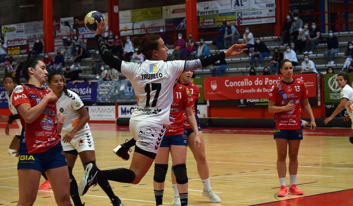 #Balonmano | Bera Bera no cede un paso en el Grupo por el Título de la DHF