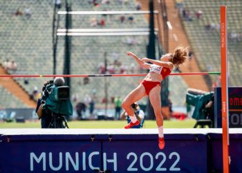 Claudia Conte reaparece trece meses después de retirarse en el Europeo de Múnich