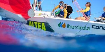 Seis puntos separan a los cuatro primeros barcos en la final de la Liga Iberdrola en Altea
