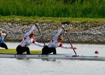 España arranca la Copa del Mundo con solvencia