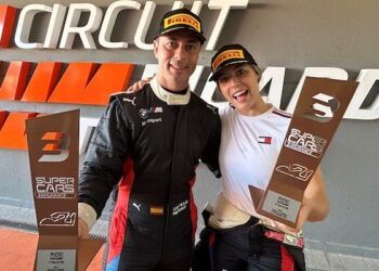 Nerea Martí, doble podio en los Supercars