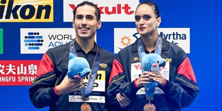 Mireia Hernández y Dennis González, bronce mundial en dúo mixto libre