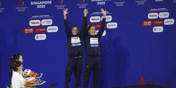 Mireia Hernández y Dennis González, plata mundial en dúo técnico mixto en Singapur