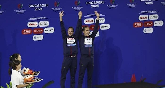 Mireia Hernández y Dennis González, plata mundial en dúo técnico mixto en Singapur