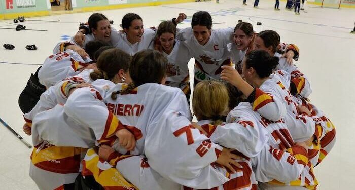 La selección absoluta de hockey línea revalidó el título de campeona de Europa