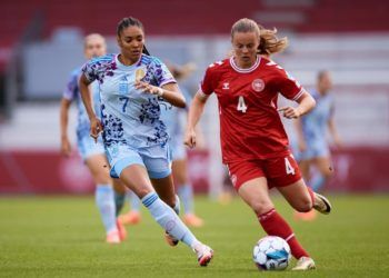 España derrotó a Dinamarca y mantiene el pleno en el clasificatorio para la Eurocopa