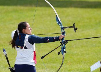 Elia Canales, plata en los Juegos Europeos en tiro con arco