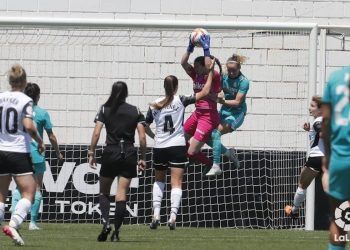 Enith sella su portería, el Valencia certifica la permanencia y el Madrid se complica Europa