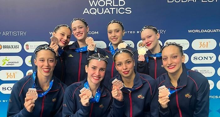 España cerró el Mundial junior con sendas platas de Naia Álvarez y de Eneko Sánchez, y el bronce en equipo libre