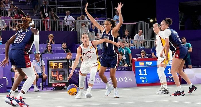 África Zamorano, Carmen Weiler y el relevo 4×200 concluyeron su participación en París